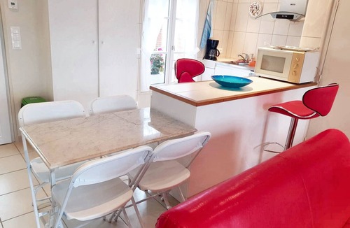 Gace House | Homerez - House in Gacé with parking