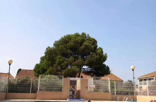 Les Ayguades House | Homerez - House in Gruissan, shared pool