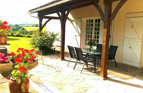 Lannes House | Homerez - House in Lannes, terrace and garden