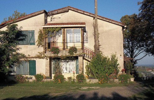 Boudou House | Homerez - House in Moissac, shared pool