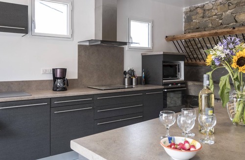 La Digne-d'Aval House | Homerez - House, La Digne-d'Aval