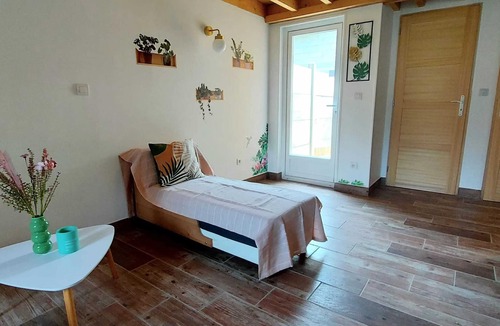 Aubevoye House | Homerez - House, Le Val-d'Hazey