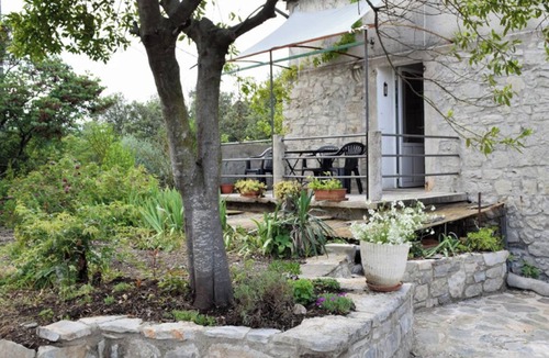 Les Vans House | Homerez - House Les Vans, Mountain View