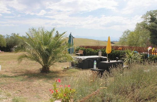 Latrape House | Homerez - House, mountain view, pool Latrape