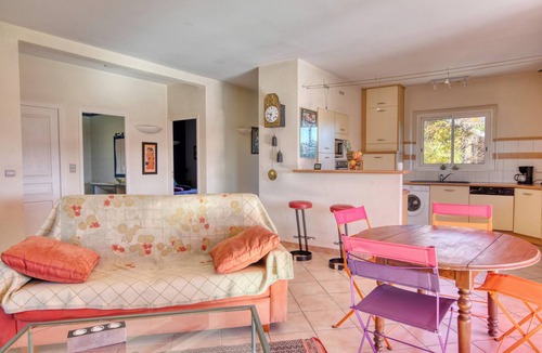 Monlaur-Bernet House | Homerez - House with Fireplace and Terrace in Monlaur-Bernet