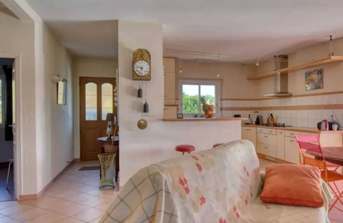 Monlaur-Bernet House | Homerez - House with Fireplace and Terrace in Monlaur-Bernet