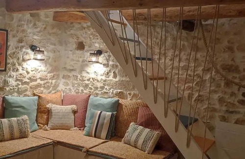 Avon House | Homerez - House with 1 Bedroom in Avon - Canoeing Nearby