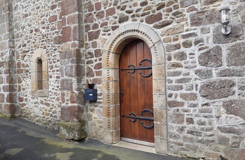 Ambrieres-les-Vallees Apartment | Homerez - Luxury Studio Ambrières