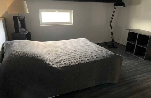 Sancheville Apartment | Homerez - Large Apartment in Sancheville
