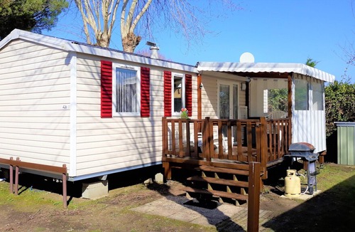 Saint-Jean-de-Monts House | Homerez last minute deal - Amazing bungalow with shared pool