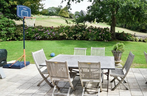 Gonneville-sur-Mer Villa | Homerez - Luxurious Villa in Gonneville-sur-Mer
