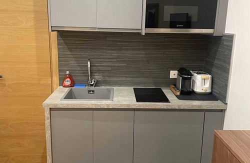 Malakoff Apartment | Homerez - Modern Studio in Malakoff