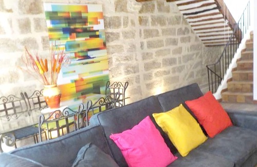 Chateauneuf-du-Pape House | Homerez - Nice house for 4 ppl. with terrace at Châteauneuf-du-Pape