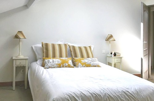 Jonquieres Apartment | Homerez - Nice appartement for 4 ppl. at Jonquières