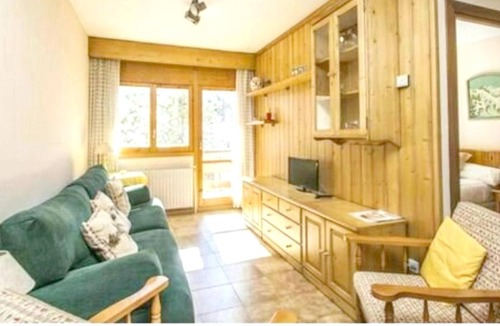 Incles Apartment | Homerez - Nice appartement for 6 ppl. with balcony at El Tarter