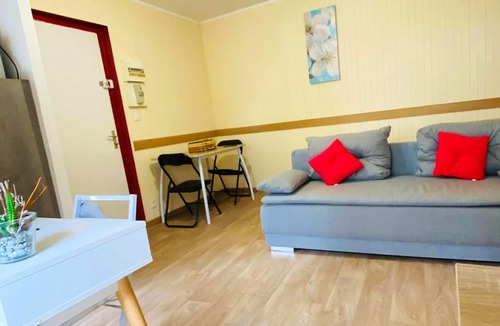 Rive Droite Apartment | Homerez - Nice appartement for 4 ppl. at Brest