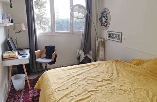 Chatou Apartment | Homerez - Nice appartement for 5 ppl. with garden and balcony at Chatou