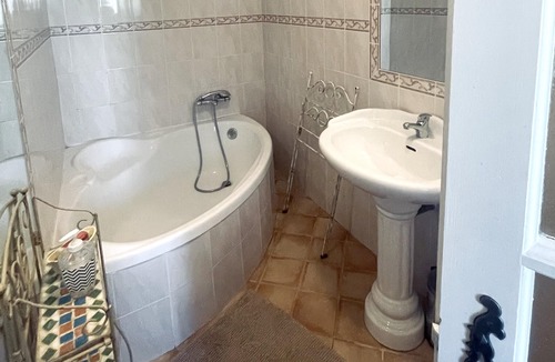 Violes Apartment | Homerez - Nice appartement for 2 ppl. with shared pool at Violes