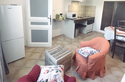 Violes Apartment | Homerez - Nice appartement for 2 ppl. with shared pool at Violes