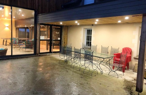 Clermont-Creans Ski Chalet | Homerez - Nice chalet for 7 ppl. with shared pool and terrace at Clermont-Créans
