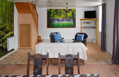 Channay-sur-Lathan House | Homerez - Nice house with garden and terrace & Wifi