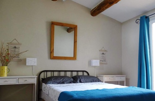 Cardet House | Homerez - Nice house for 4 ppl. with shared pool, garden and terrace at Cardet