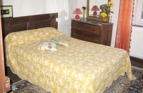 Rignac House | Homerez - Nice house for 6 ppl. with garden, terrace and balcony at Cabanes