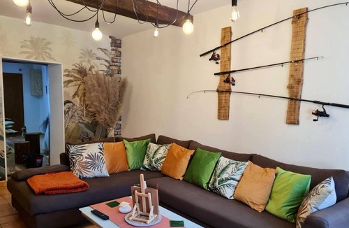 Deville House | Homerez - Nice house for 4 ppl. with terrace at Deville