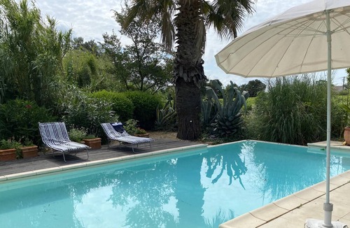 Gallician House | Homerez - Nice house for 6 ppl. with shared pool and terrace at Vauvert