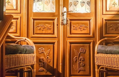 Bussac-Foret House | Homerez - Nice property for 2 ppl. with shared pool at Bussac-Forêt