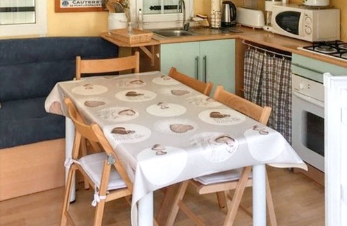 Cauterets House | Homerez - Peaceful Bungalow in Cauterets with garden