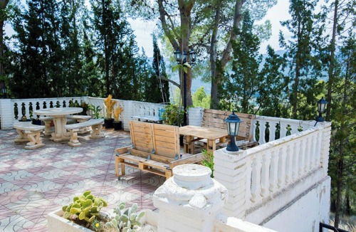 Chulilla Villa | Homerez - Picturesque Villa in Chulilla with Private Pool