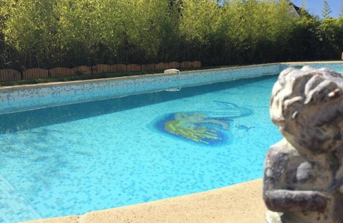 Saint-Cyr-sur-Loire Villa | Homerez - Refined Villa in Saint-Cyr-sur-Loire with Private Pool