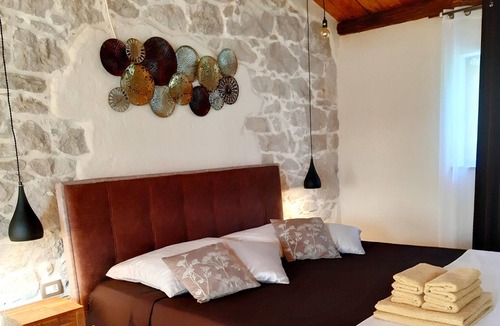 Ripenda Verbanci Villa | Homerez - Spacious villa 5 km away from the beach for 6 ppl. with swimming-pool