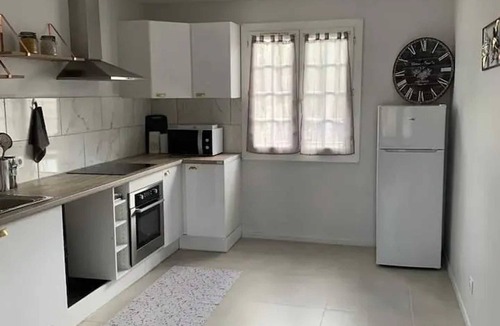 Pierrelaye Apartment | Homerez - Spacious apartment in Pierrelaye with garden view