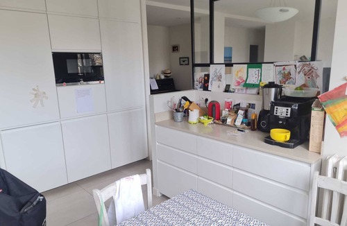 Chatou Apartment | Homerez - Spacious apartment near Chatou with fenced garden