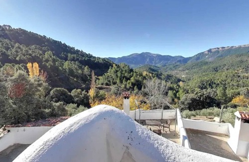 Majada Carrasca Apartment | Homerez - Spacious Apartment in Yeste with Shared Pool