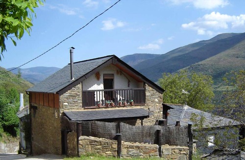 Odollo Apartment | Homerez - Spacious appartement for 8 ppl. with balcony at Odollo