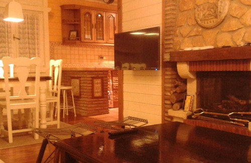 Sabando Ski Chalet | Homerez - Spacious cottage With mountain view and garden