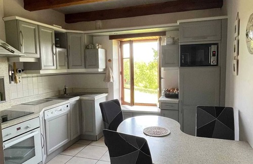 La Bastide-l'Eveque Villa | Homerez - Spacious villa with pool in Bas-Ségala