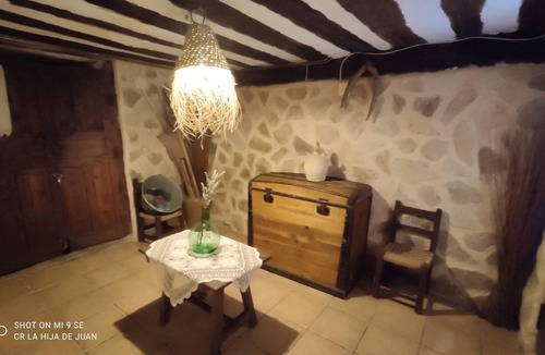 Beamud House | Homerez - Spacious house for 7 ppl. with terrace at Beamud