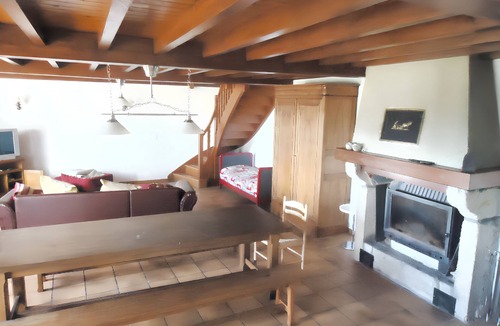 Celles-sur-Durolle House | Homerez - Spacious House in Palladuc, Mountain View