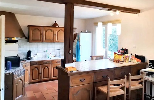 Aimargues Villa | Homerez - Spacious Villa in Aimargues with Private Pool