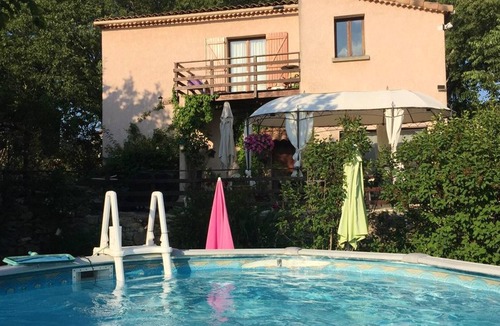Chandolas Villa | Homerez - Spacious villa for 7 ppl. with swimming-pool and terrace at Chandolas