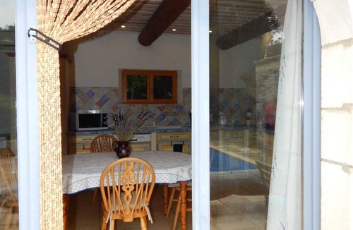 Chamaret Villa | Homerez - Spacious Villa in Chamaret with Private Pool