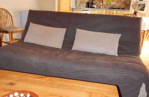 Chamaret Villa | Homerez - Spacious Villa in Chamaret with Private Pool