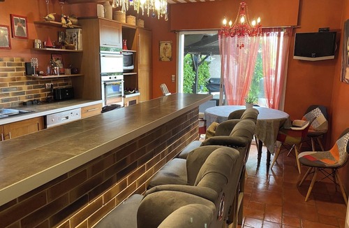 Nalliers Villa | Homerez - Spacious Villa in Nalliers with Private Pool