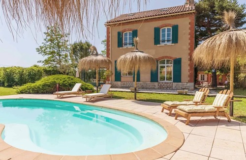 Ponteves Villa | Homerez - Spacious Villa in Pontevès with Private Pool.
