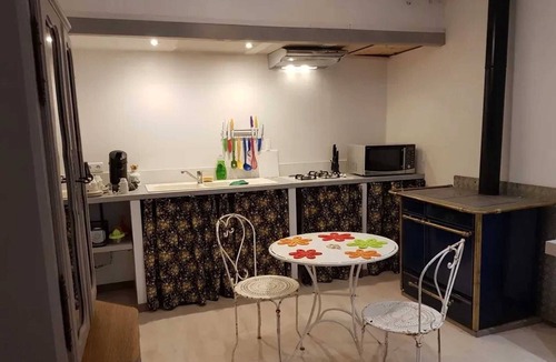 Montagnac-Montpezat Apartment | Homerez - Studio in Montagnac-Montpezat