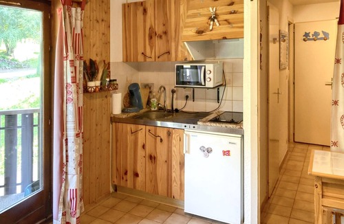 Thollon-les-Memises Apartment | Homerez - Studio Thollon-les-Mémises